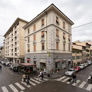 Masai - One Bedroom Flat 1st Floor By Train Station Florencia