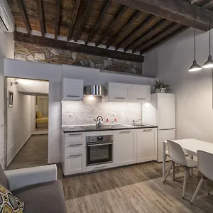 De 60 M² En Centro Histórico, Con 1 Habitación Florencia